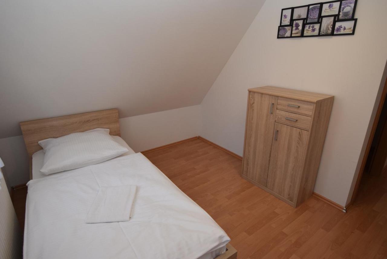 Apartment Stuttgart Suedheim Buitenkant foto