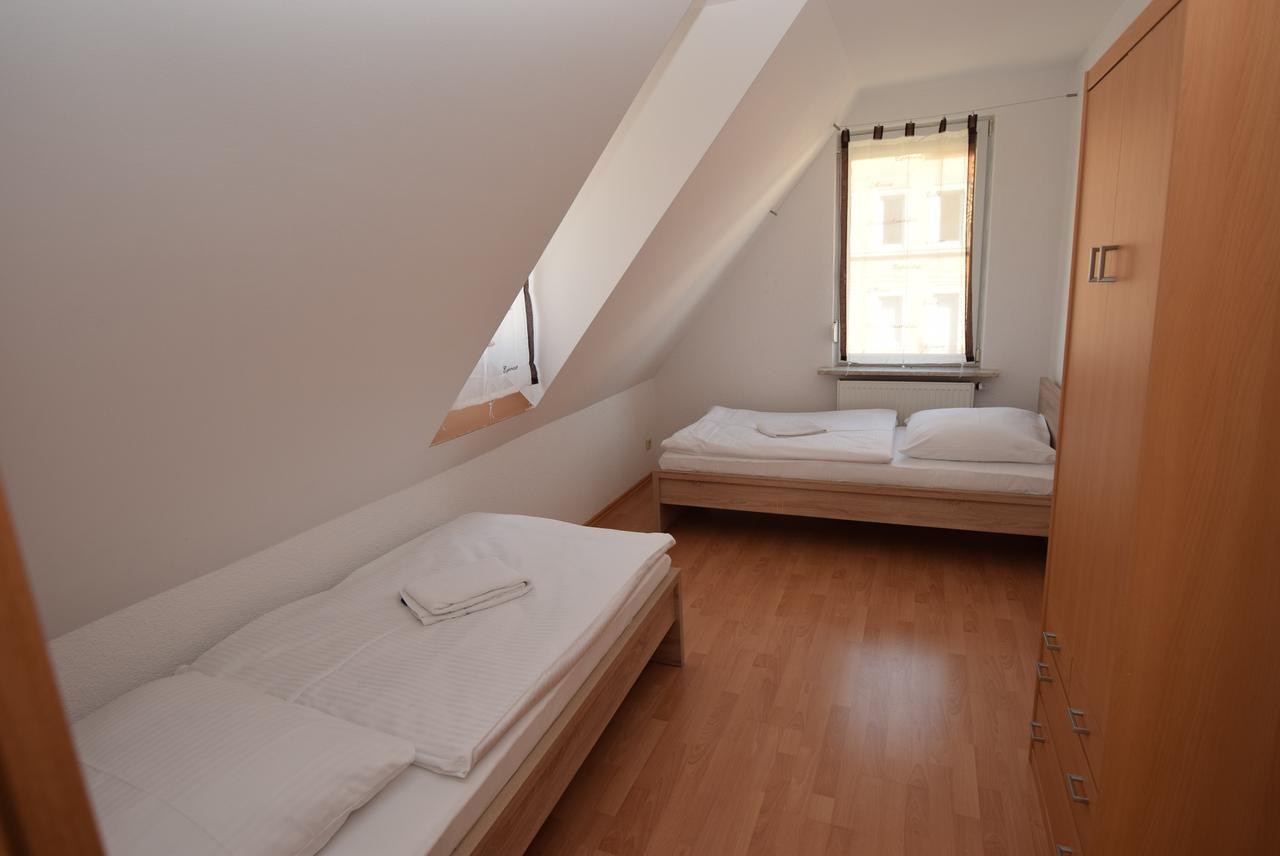 Apartment Stuttgart Suedheim Buitenkant foto